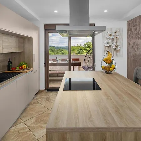 Awesome In With Kitchen Casa vacanze Nova Vas (Brtonigla)