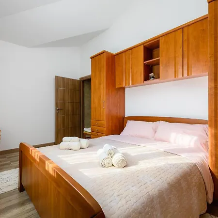 Holiday home Awesome In Nova Vas With Kitchen