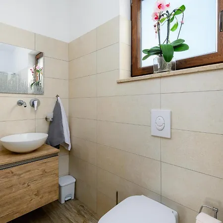 Awesome In Nova Vas With Kitchen * Nova Vas (Brtonigla)