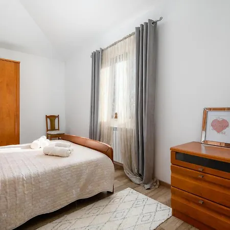 Awesome In Nova Vas With Kitchen Holiday home