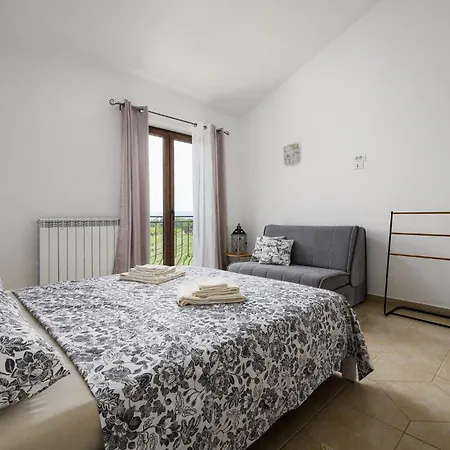 Holiday home Awesome In Nova Vas With Kitchen *