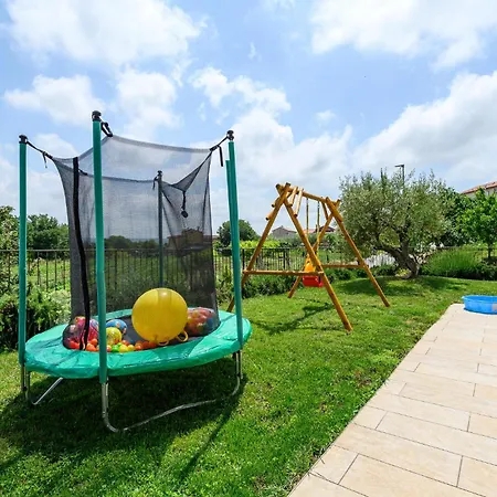 Awesome In Nova Vas With Kitchen Holiday home