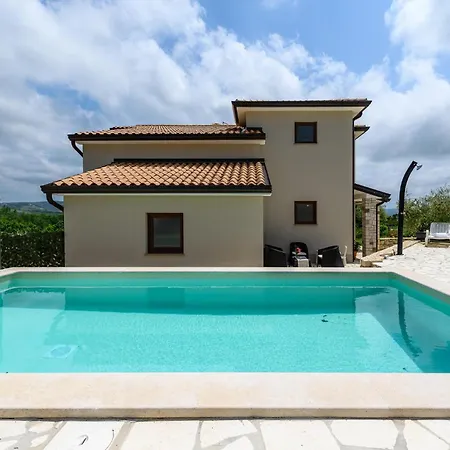 Awesome In Nova Vas With Kitchen Holiday home