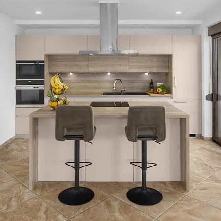 Awesome In With Kitchen