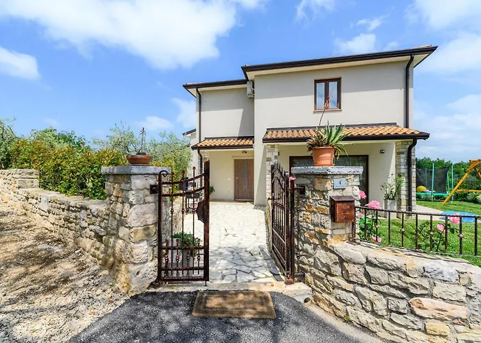 Ferienhaus 4 Bedroom Gorgeous In *